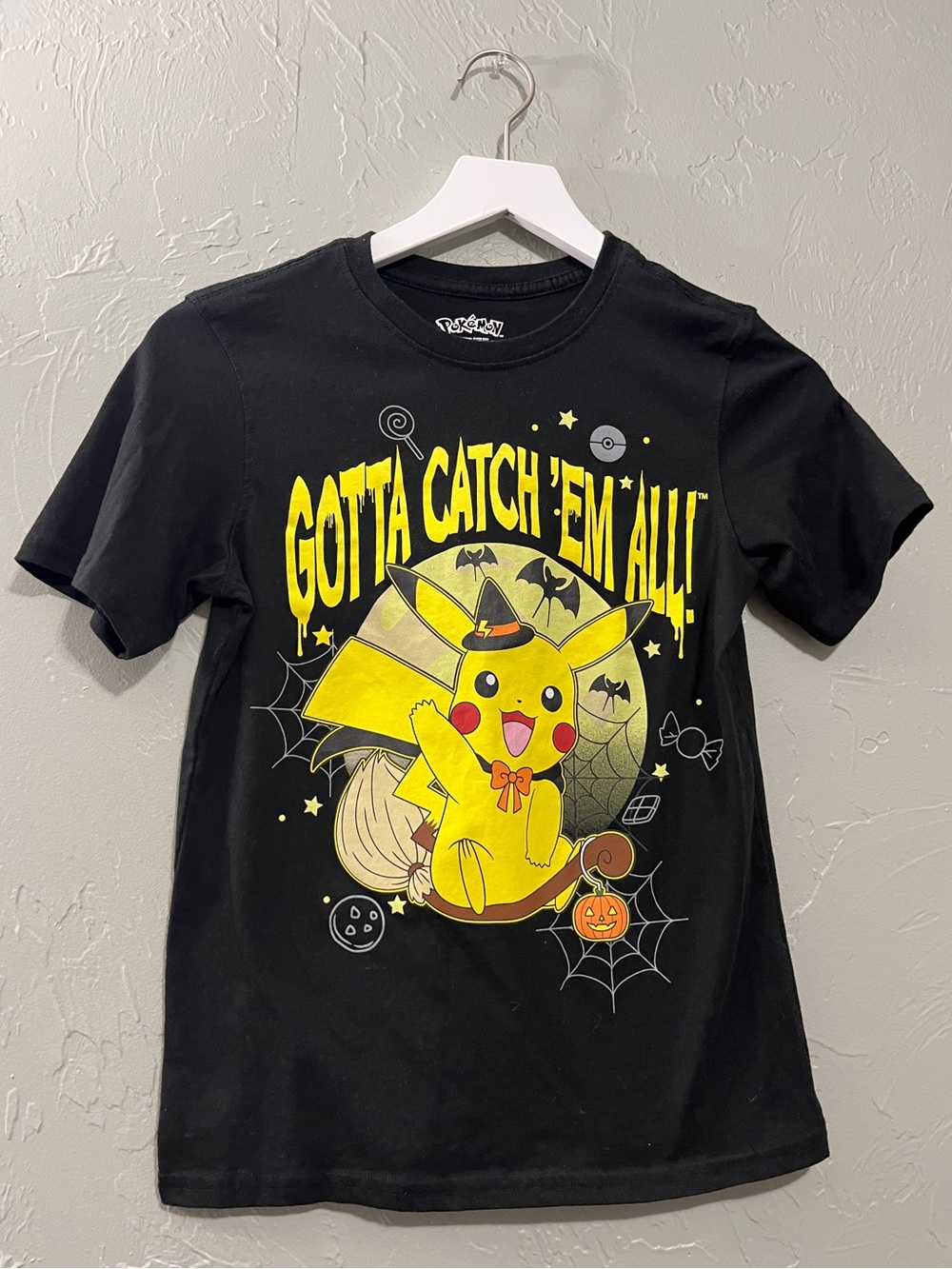 Pokémon Kids' Pikachu Halloween Graphic Tee Shirt large Black Yellow girls boys